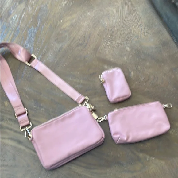 🆕❤️WOT Elegant Pink Crossbody Bag Set. - Picture 2 of 5